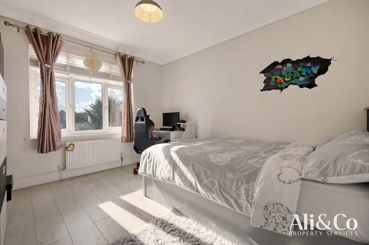 Lodge Lane, Grays, Essex, RM17 5PT, photo 19