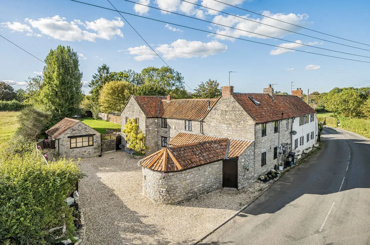 4 bed house for sale, Sub Road, Butleigh, BA6