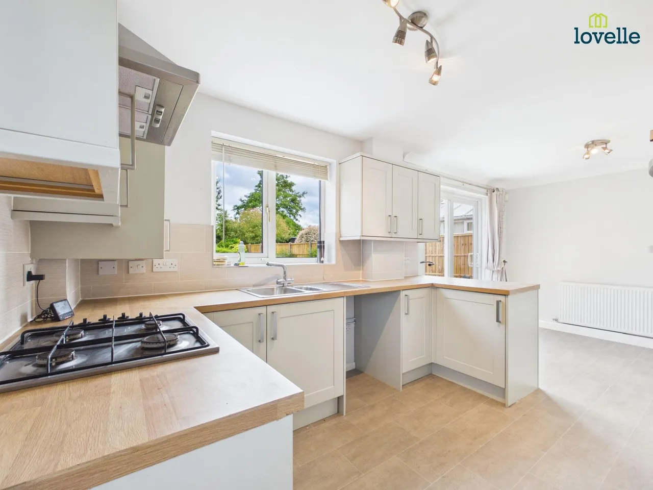 Lincoln Road, Dunholme, LN2, photo 4