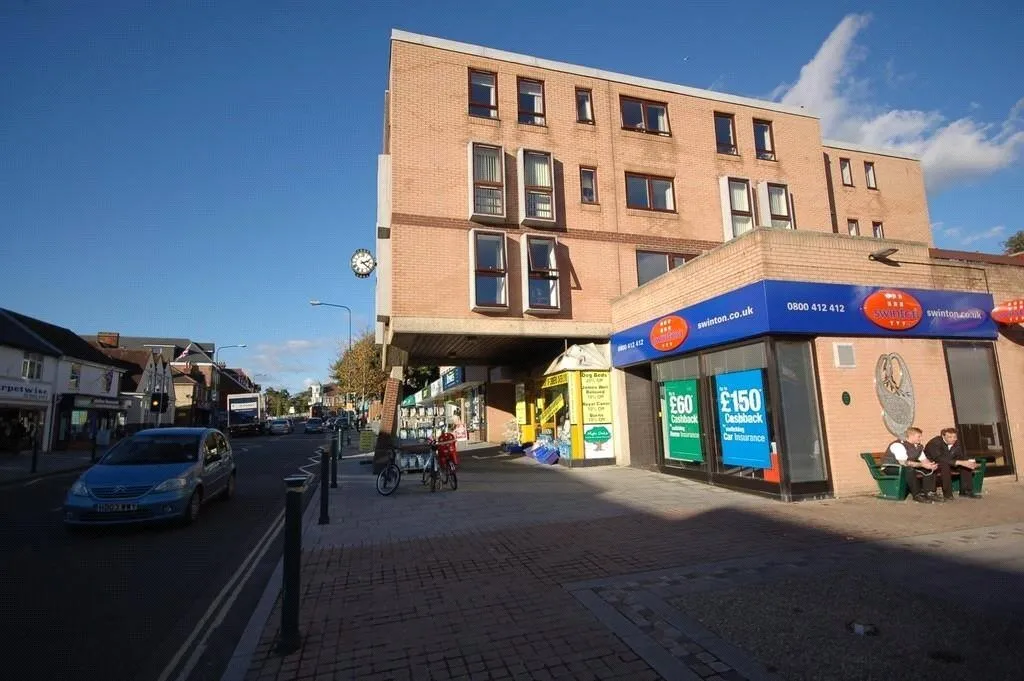 1 bed flat for sale, Station Road, New Milton, BH25
