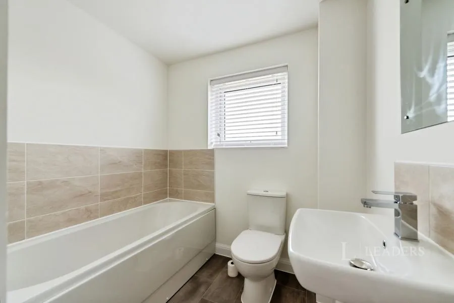 Three Smiths, Highworth, SN6, photo 12