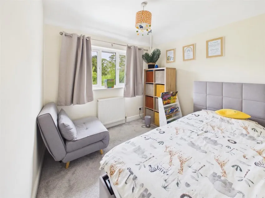 Merevale Road, Elmbridge, photo 13