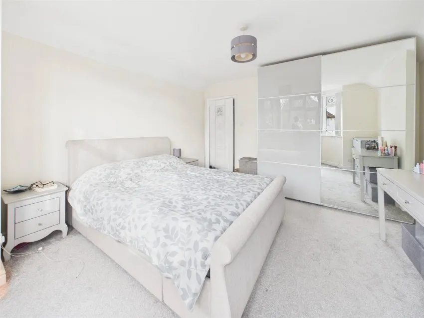 Merevale Road, Elmbridge, photo 11