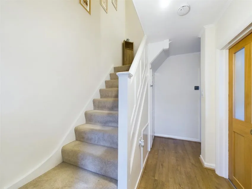 Merevale Road, Elmbridge, photo 5