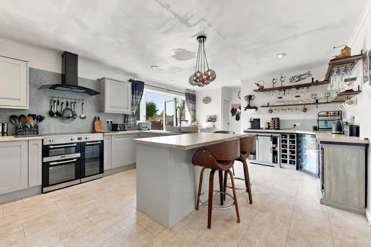 May Lodge Drive, Rufford, NG22, photo 3