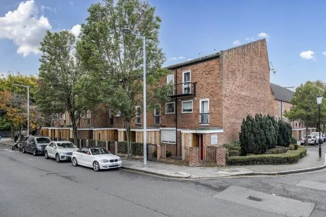 3 bed flat for sale, St. Marks Road, London, W11
