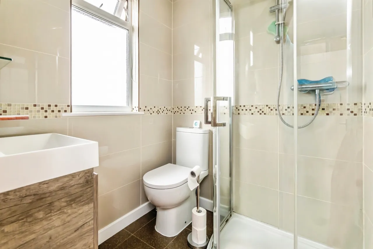 Spencer Road, Caterham, Surrey, CR3, photo 10