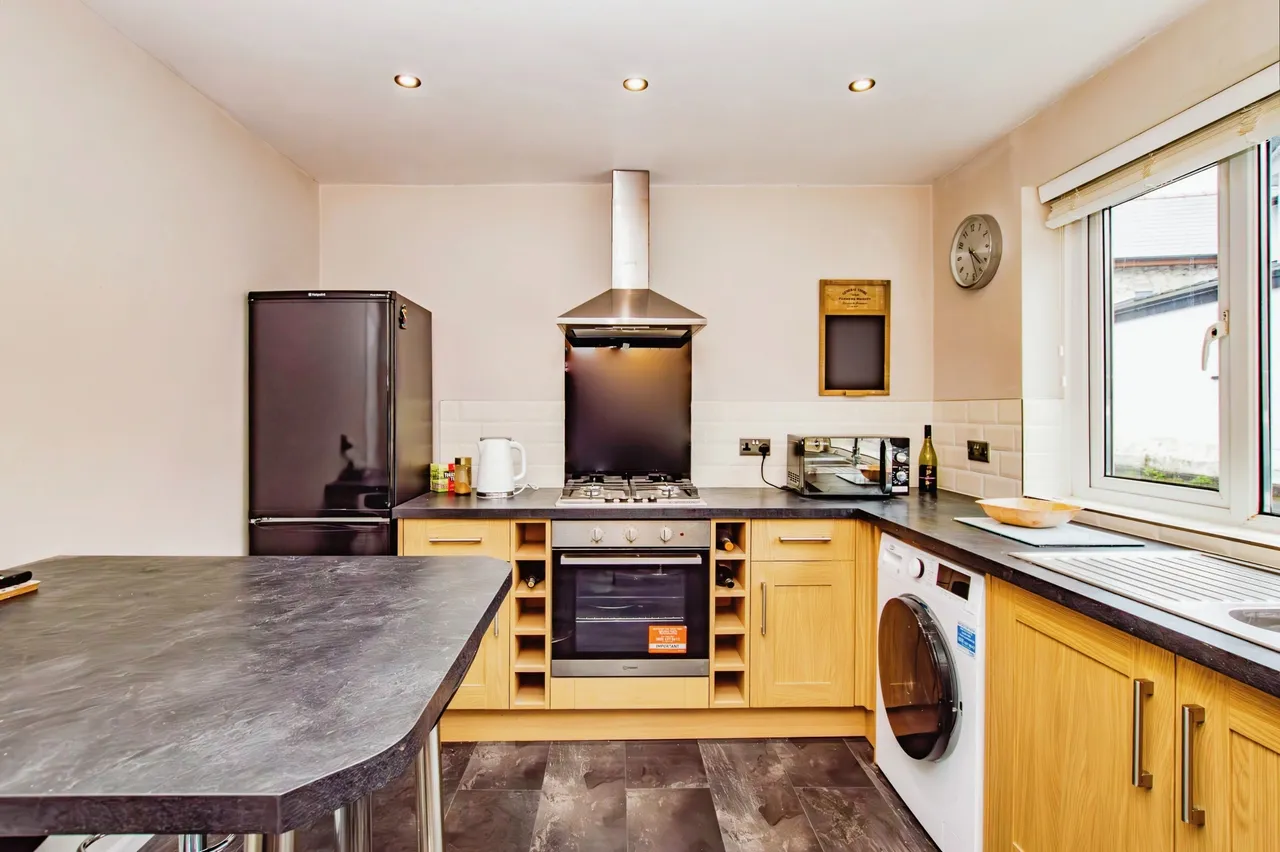 Rectory Court, St Johns Hill, SA70, photo 5