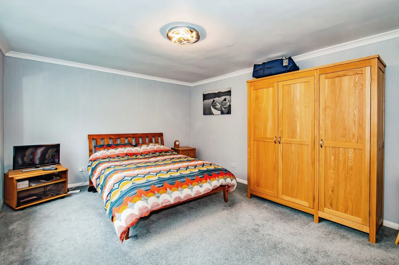 Rectory Court, St Johns Hill, SA70, photo 9