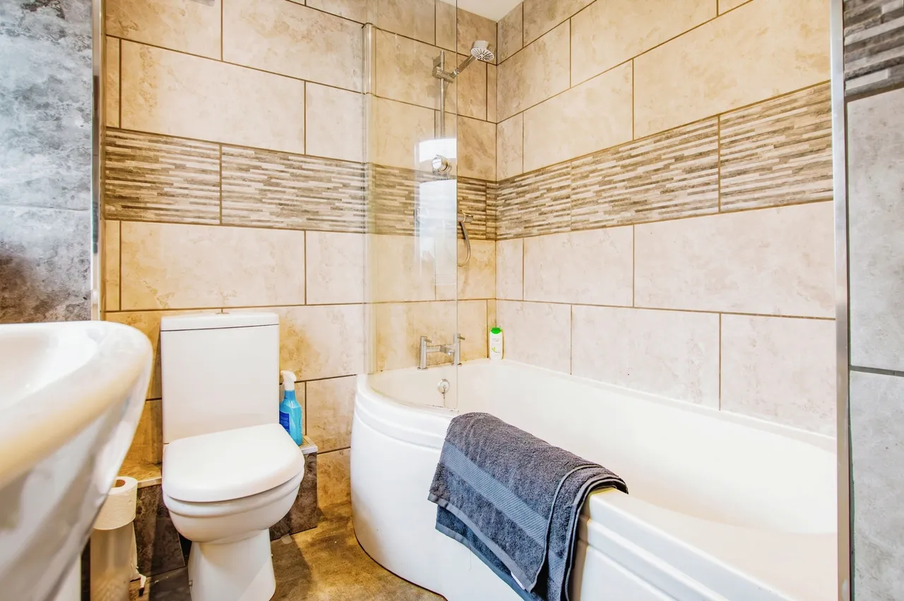 Rectory Court, St Johns Hill, SA70, photo 12