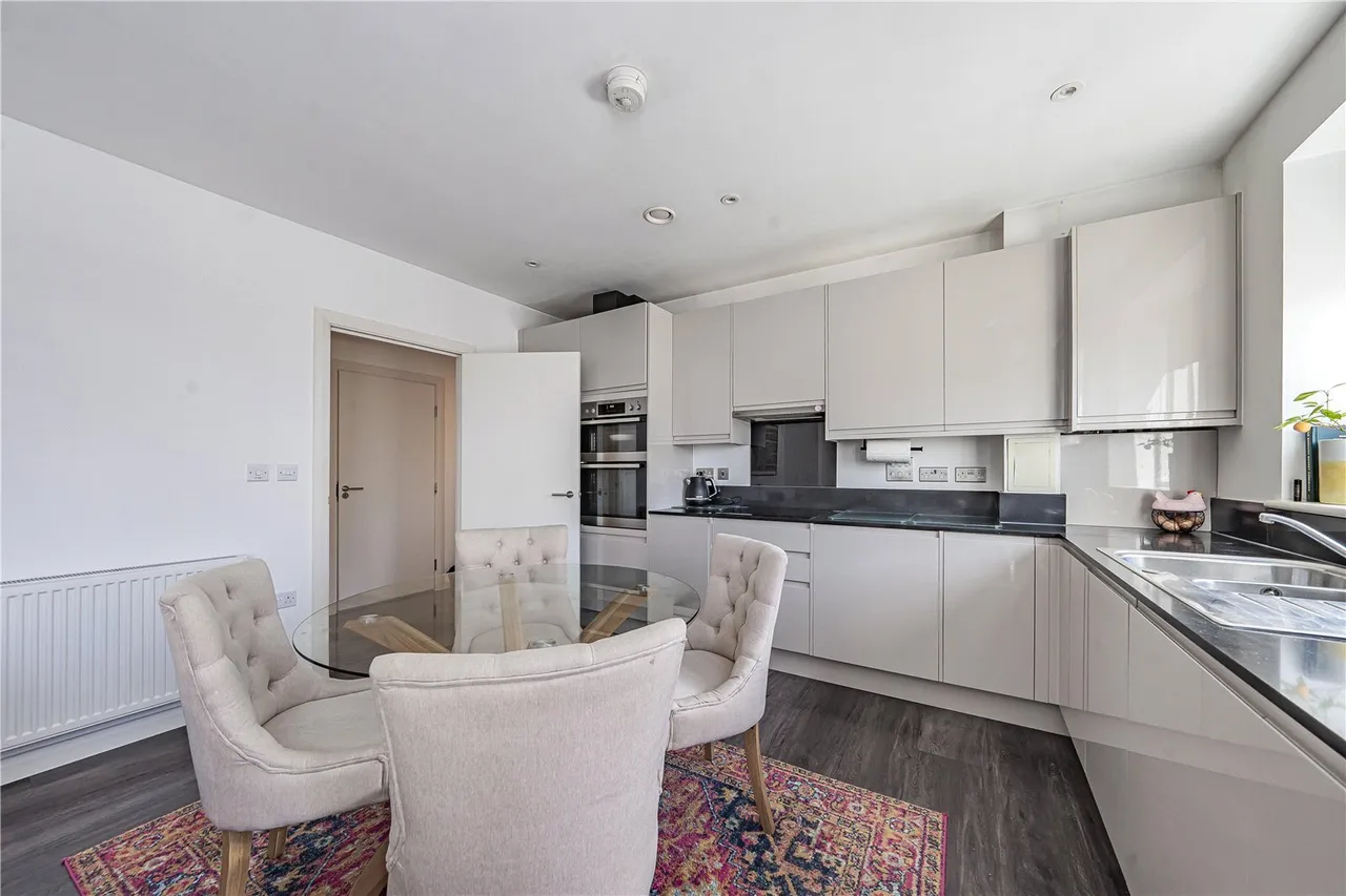 Portage Place, West Drayton, UB7, photo 11