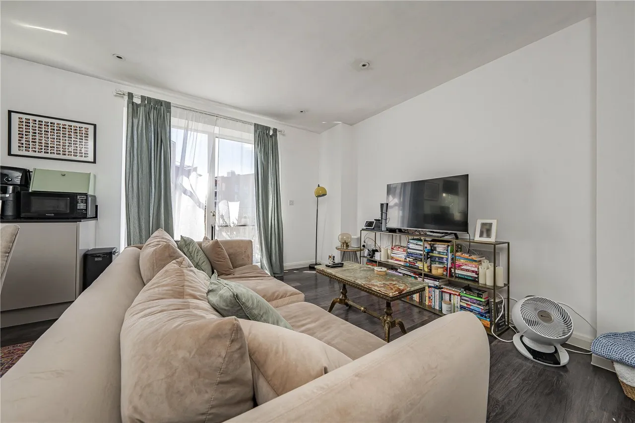 Portage Place, West Drayton, UB7, photo 12