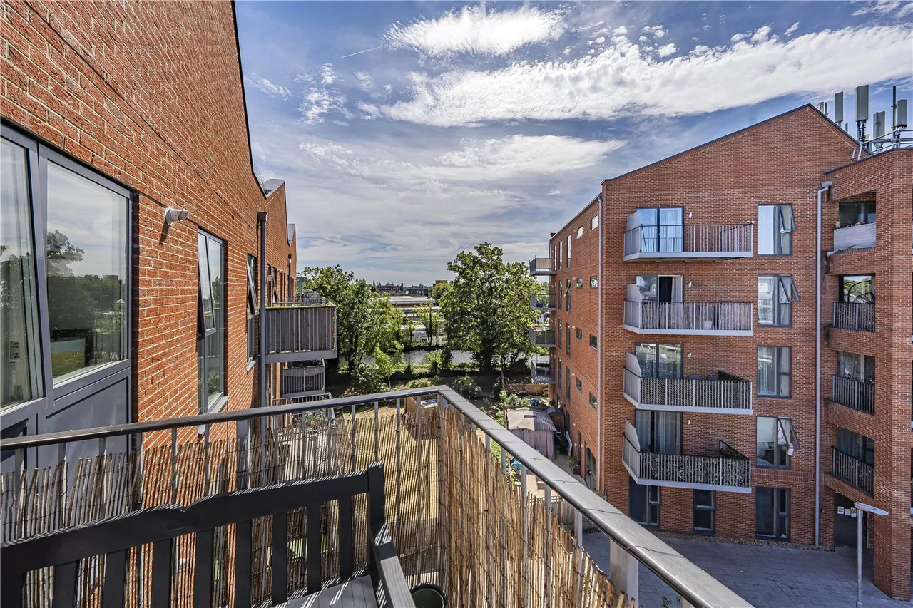 Portage Place, West Drayton, UB7, photo 16