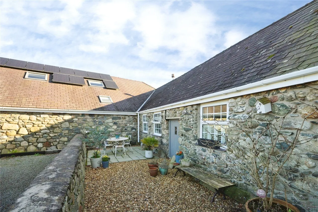 Rhosbodrual, Caernarfon, LL55, photo 39