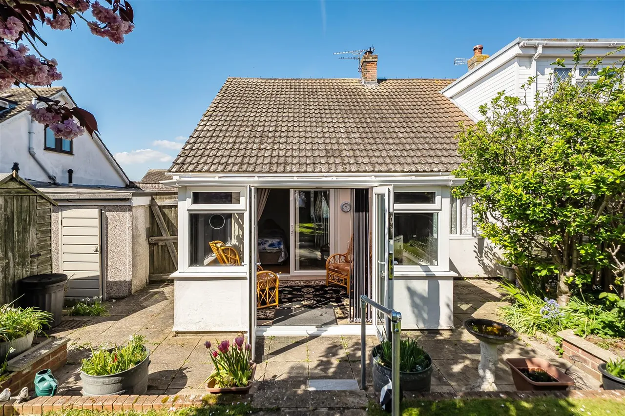 Nicholas Drive, Cliffsend, Ramsgate, Kent, CT12 5JS, photo 20
