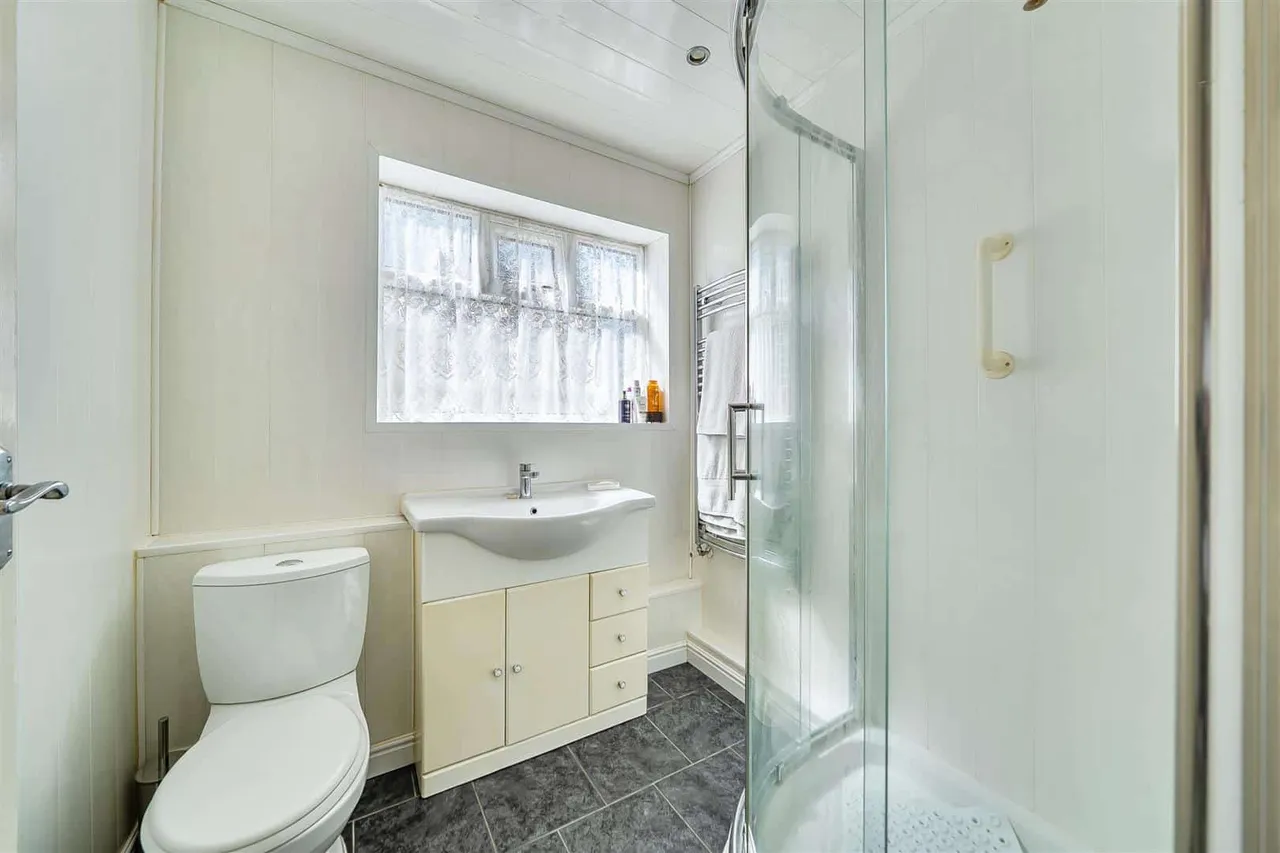 Nicholas Drive, Cliffsend, Ramsgate, Kent, CT12 5JS, photo 18
