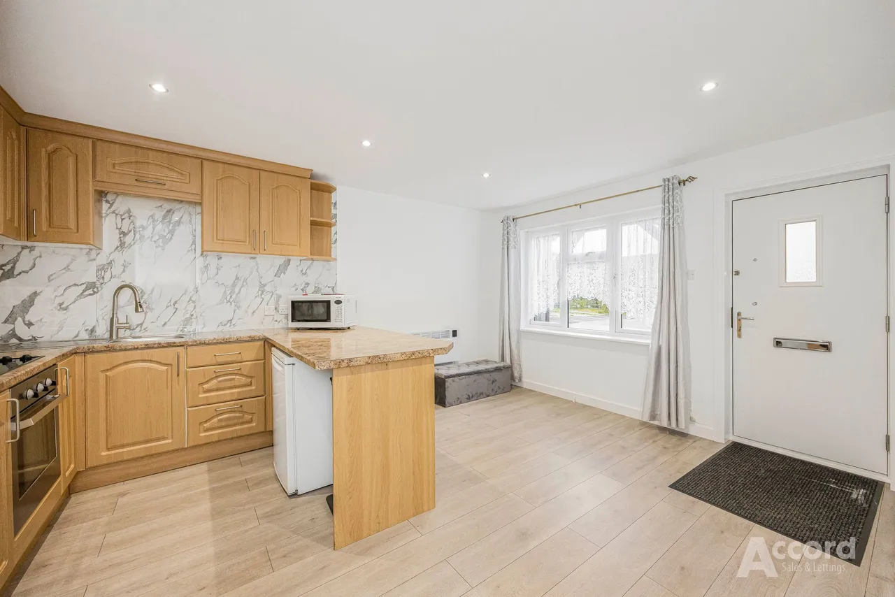 Columbine Way, Romford, RM3, photo 6