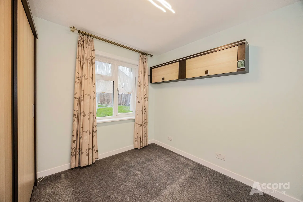 Columbine Way, Romford, RM3, photo 8