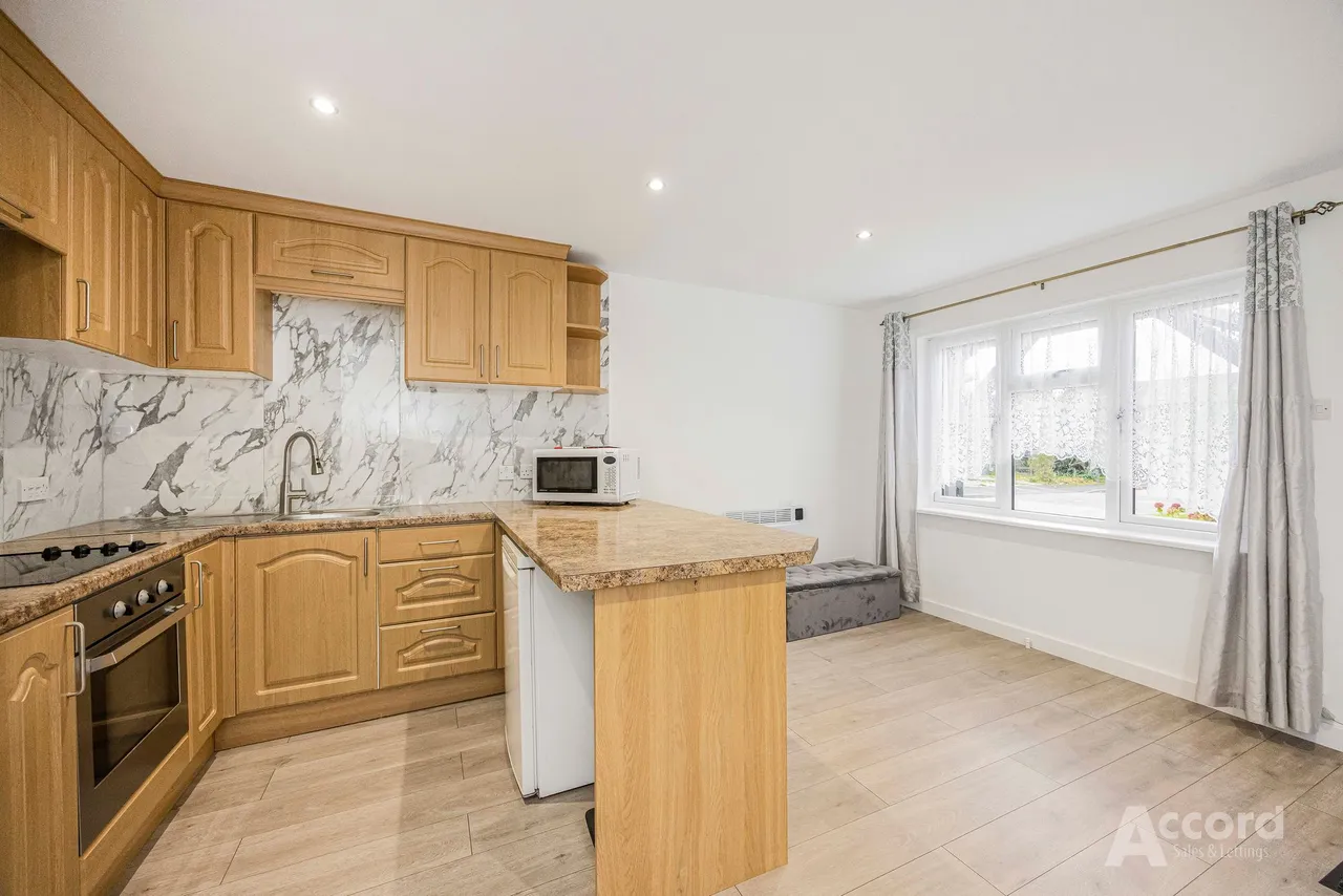 Columbine Way, Romford, RM3, photo 18