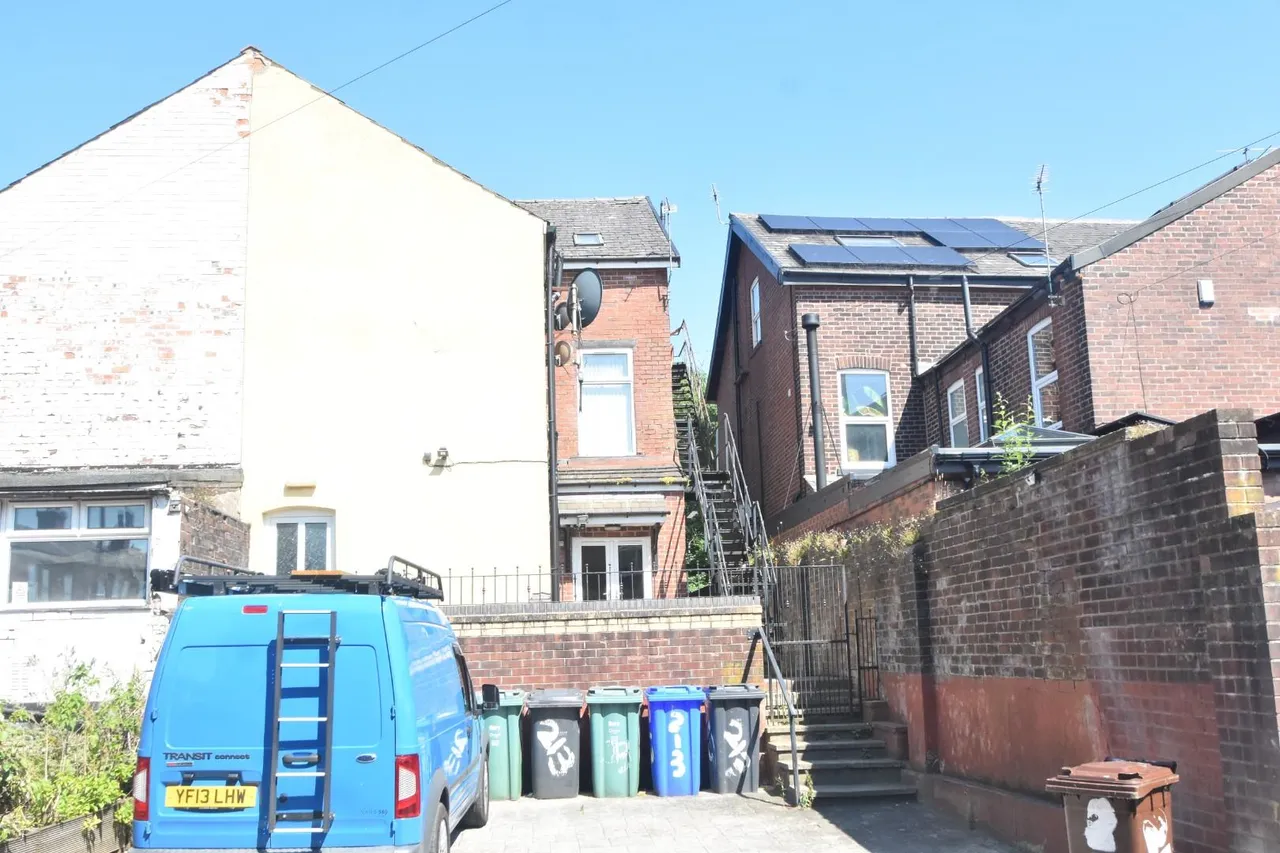 Walmersley Road, Bury, BL9 5DF, photo 4