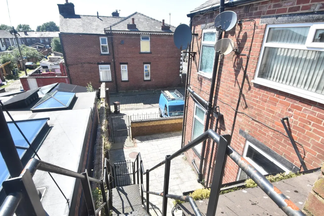Walmersley Road, Bury, BL9 5DF, photo 5