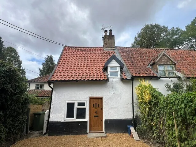 2 bed house to rent — The Street, North Lopham, DISS