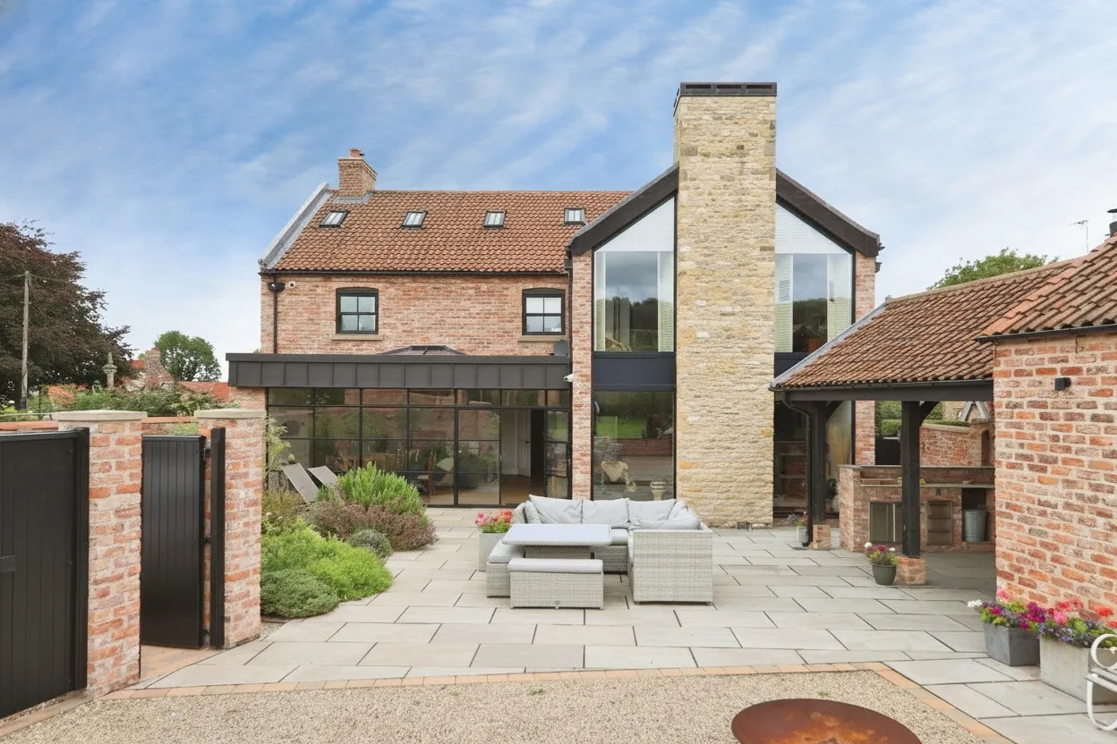 Main Street, Brantingham, HU15, photo 5