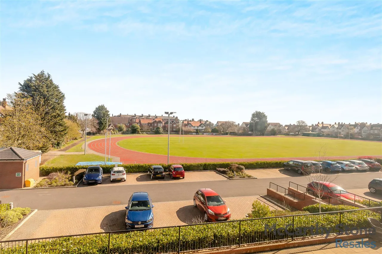 Filey Road, Scarborough, YO11, photo 10