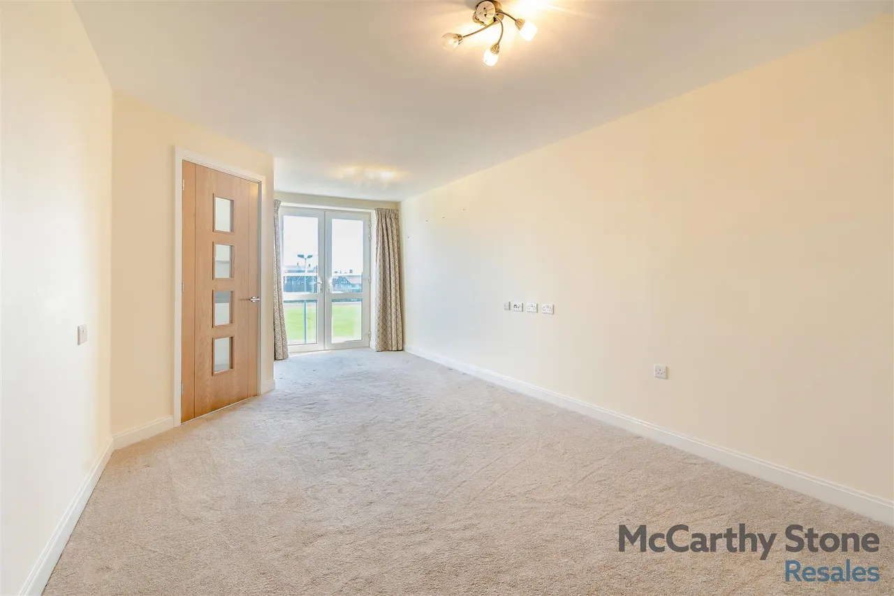 Filey Road, Scarborough, YO11, photo 11