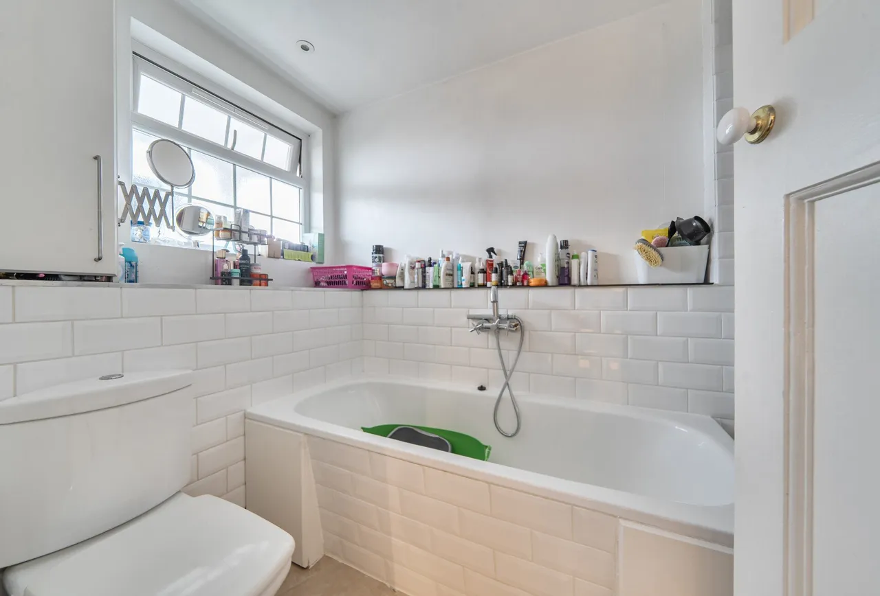 Kingsbury Road, London, NW9 9HH, photo 6