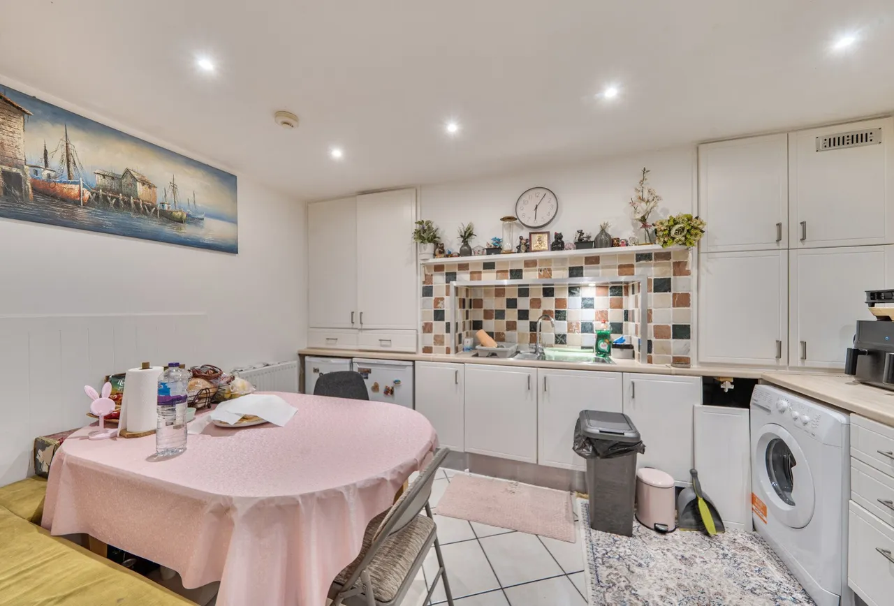1 bed flat for sale — Kingsbury Road, London, NW9 9HH