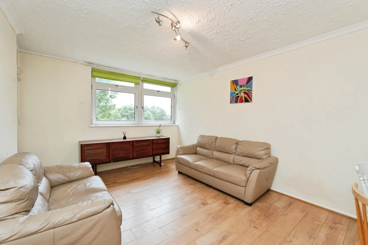 Southend Lane, London, SE6, photo 2