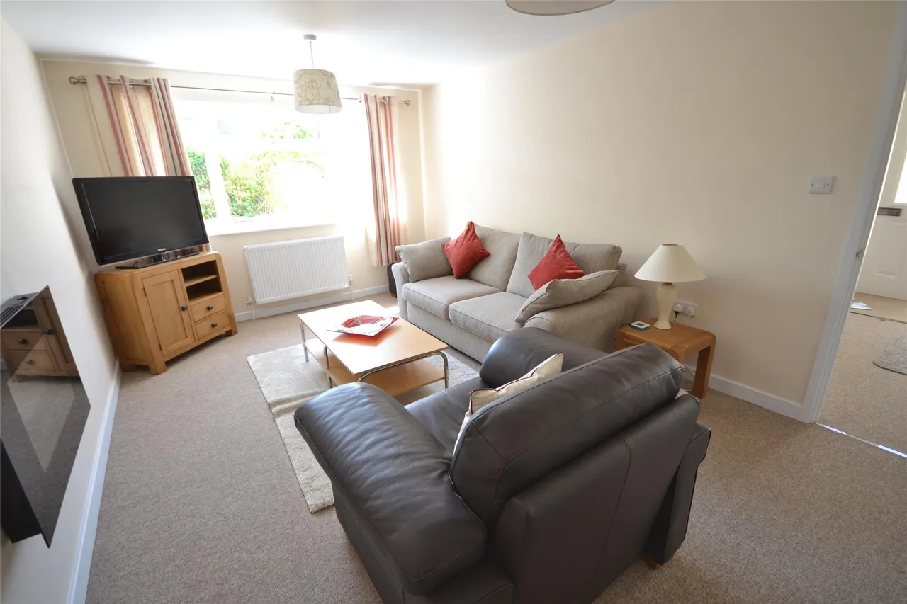 Station Road, Gloucestershire, Bishops Cleeve, GL52 8HH, photo 6