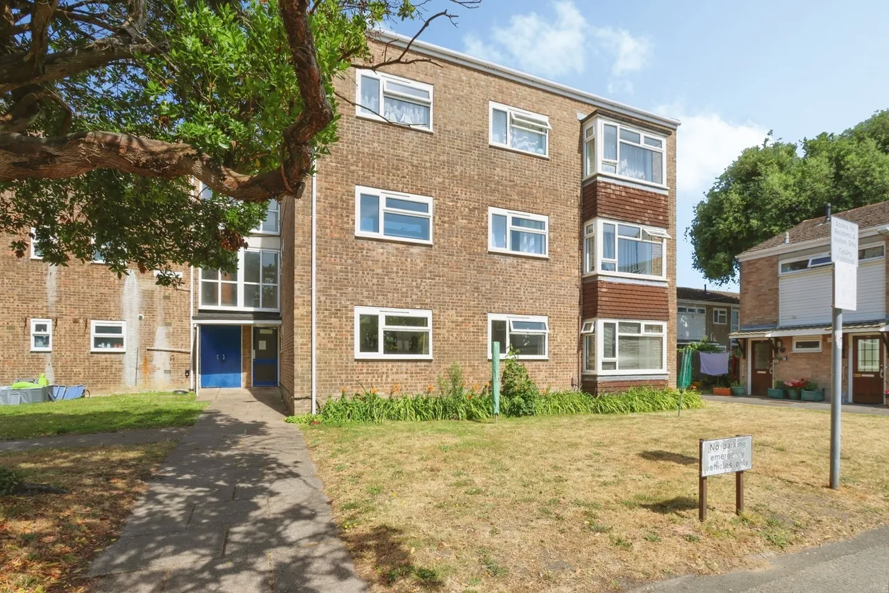 Simmonds Close, Poole, BH15, photo 13