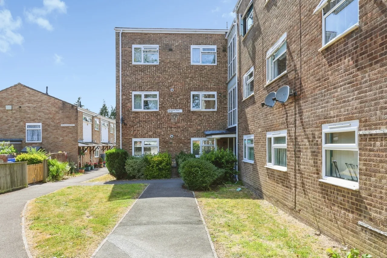 Simmonds Close, Poole, BH15, photo 14