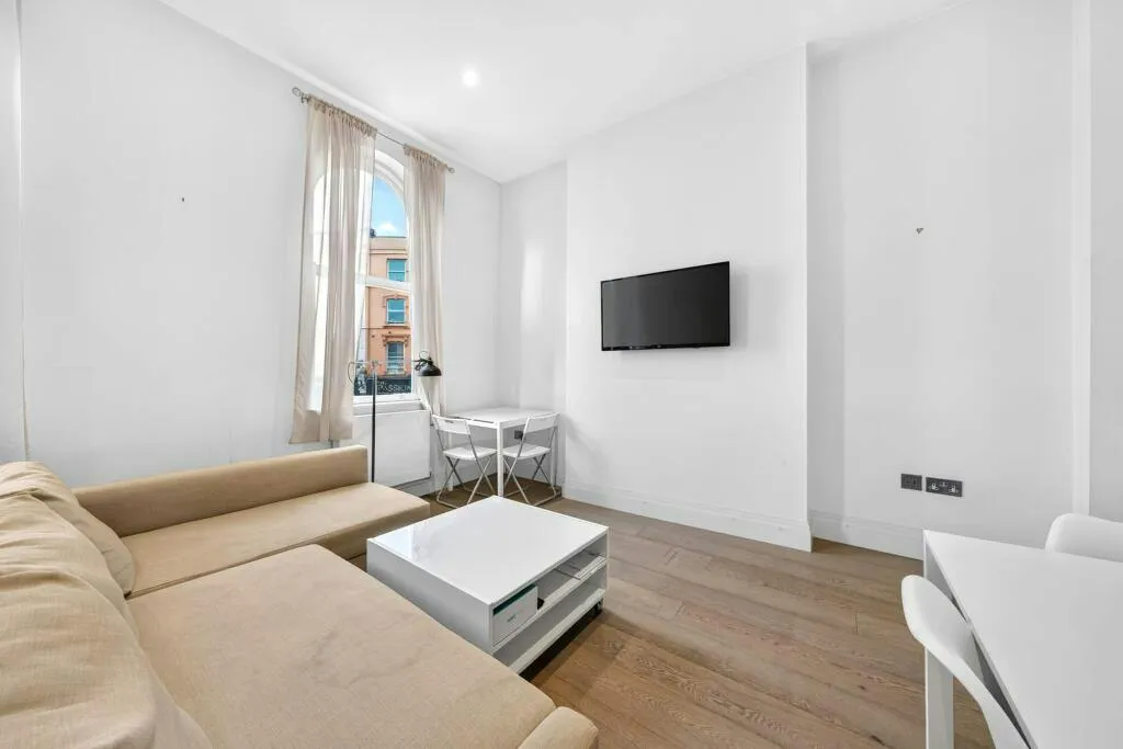 Alvington Crescent, London, E8, photo 8