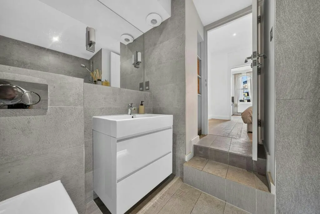 Alvington Crescent, London, E8, photo 6