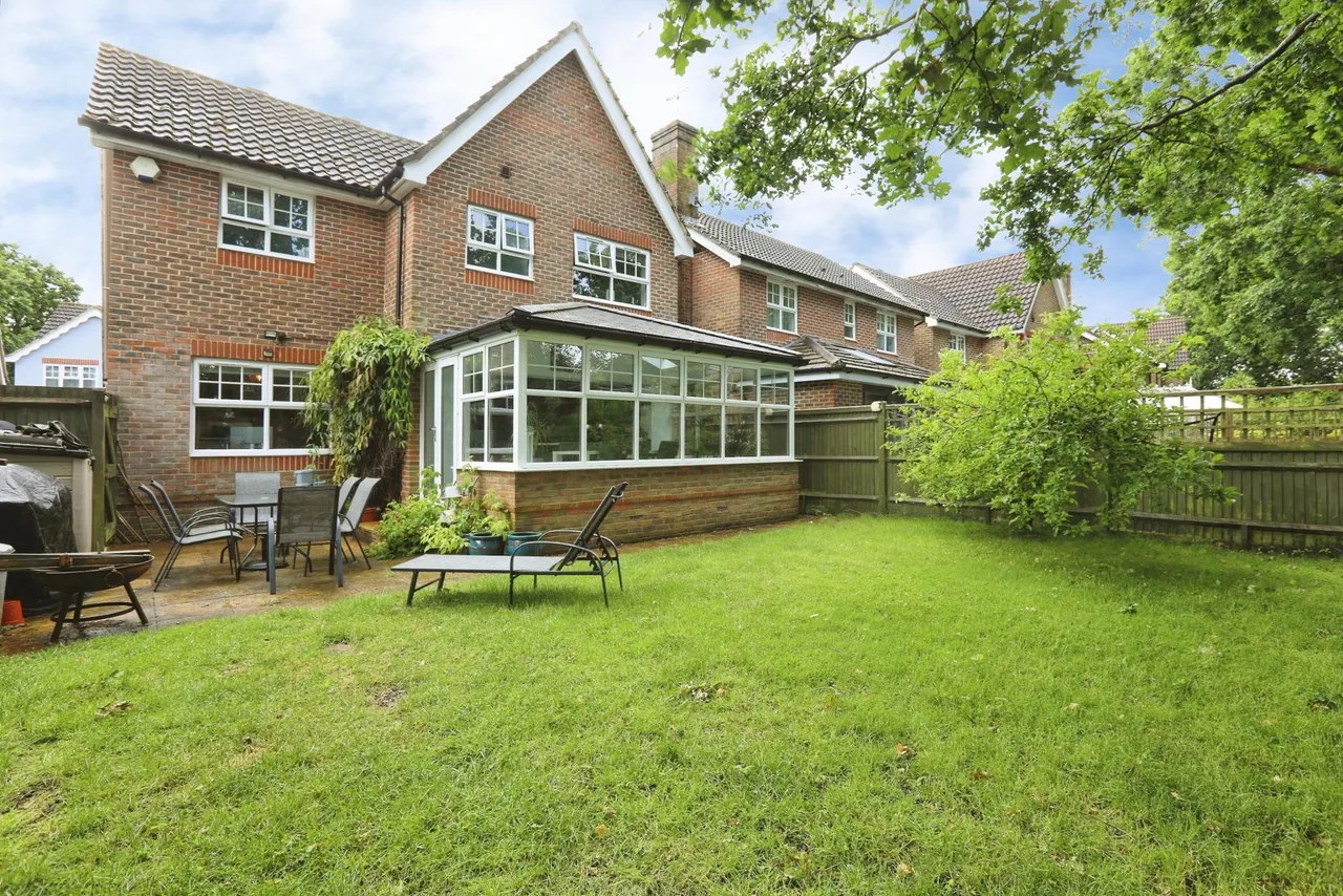 The Oaks, Burgess Hill, RH15, photo 20