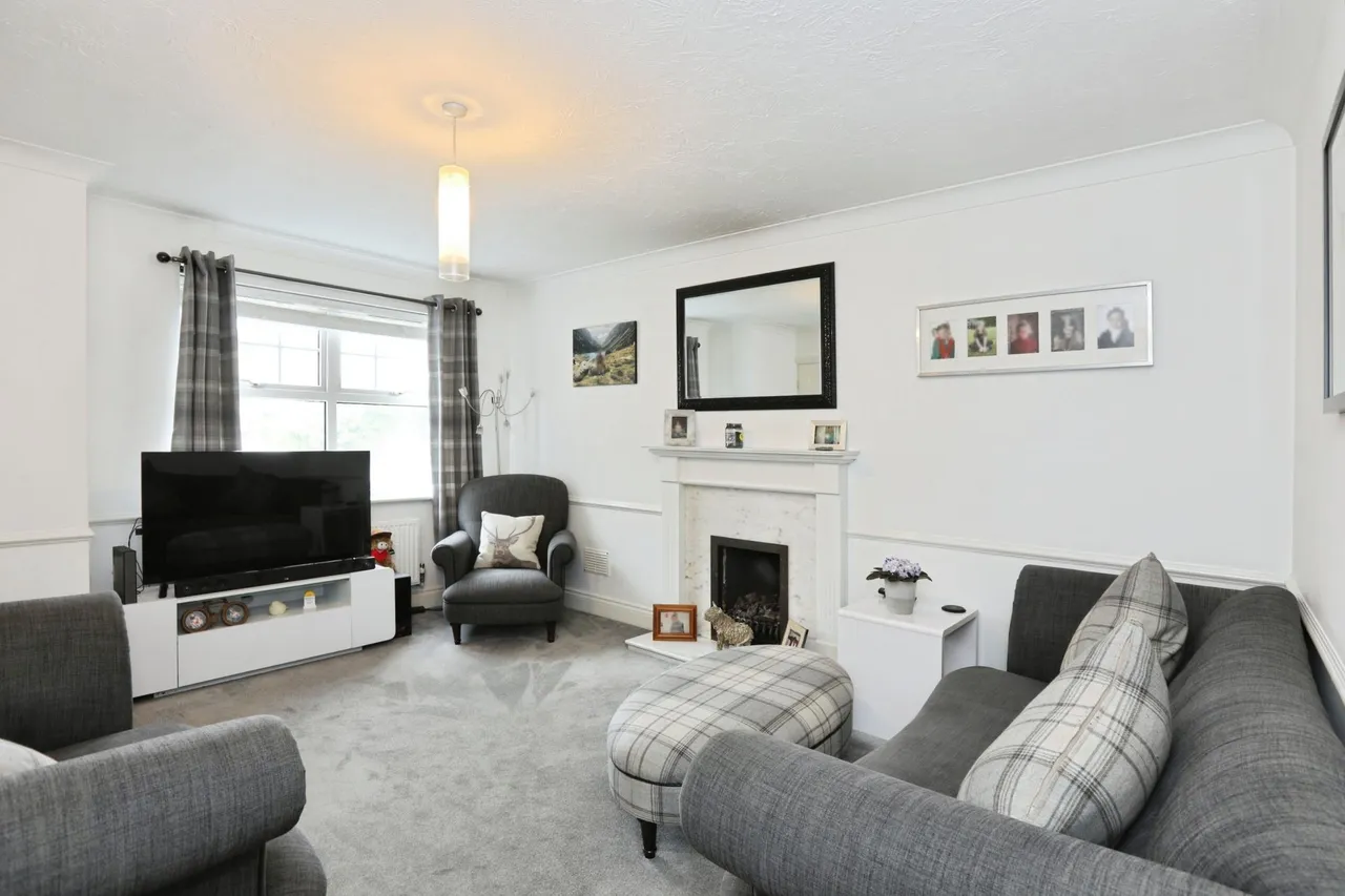 The Oaks, Burgess Hill, RH15, photo 9