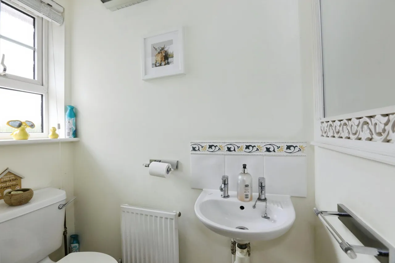The Oaks, Burgess Hill, RH15, photo 10