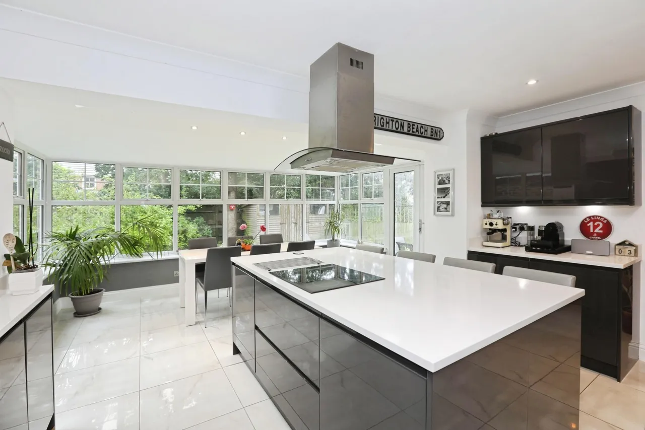The Oaks, Burgess Hill, RH15, photo 4