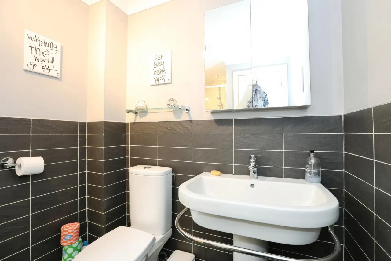The Oaks, Burgess Hill, RH15, photo 13