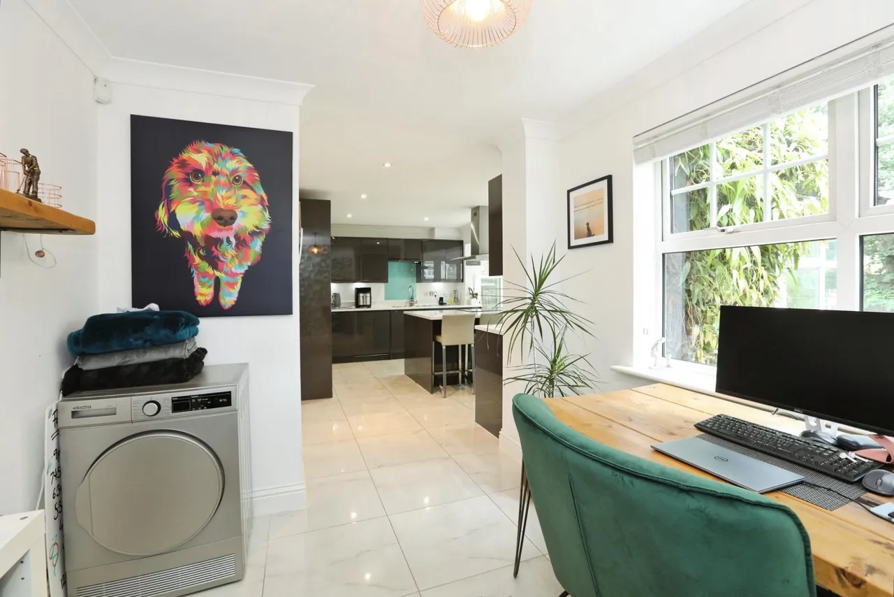 The Oaks, Burgess Hill, RH15, photo 6