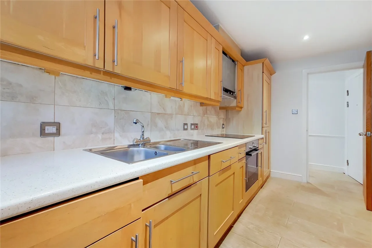 Manchester Road, London, E14, photo 13