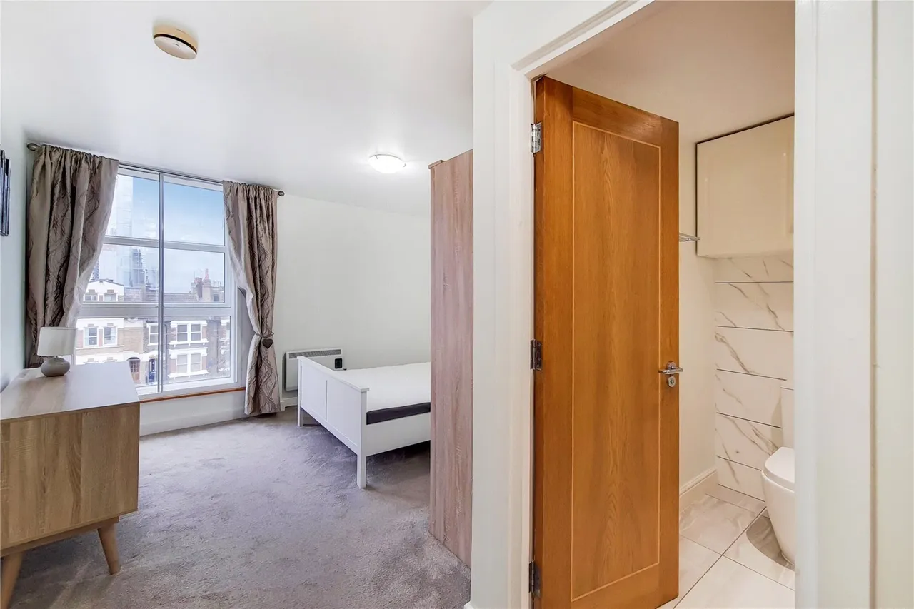 Manchester Road, London, E14, photo 17