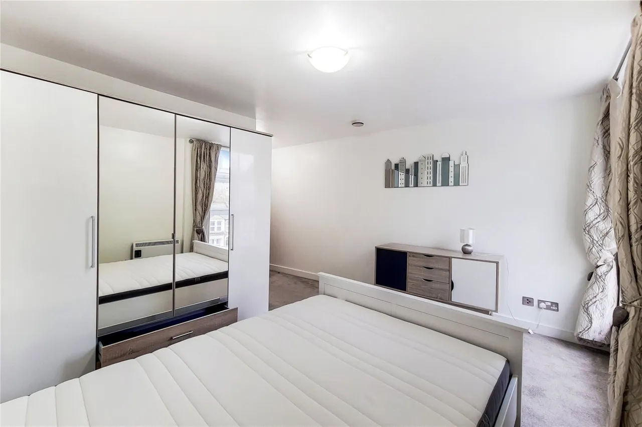 Manchester Road, London, E14, photo 12