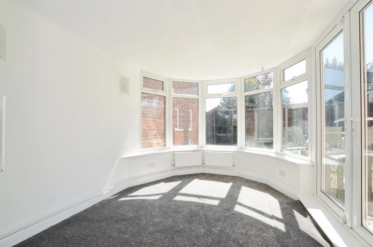 Lawford Close, Luton, Bedfordshire, LU1, photo 7