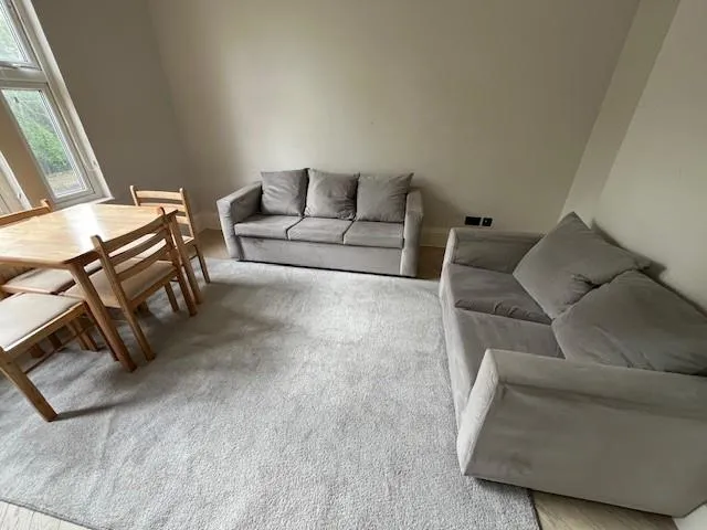 2 bed flat to rent, Friern Barnet Road, Barnet, N11