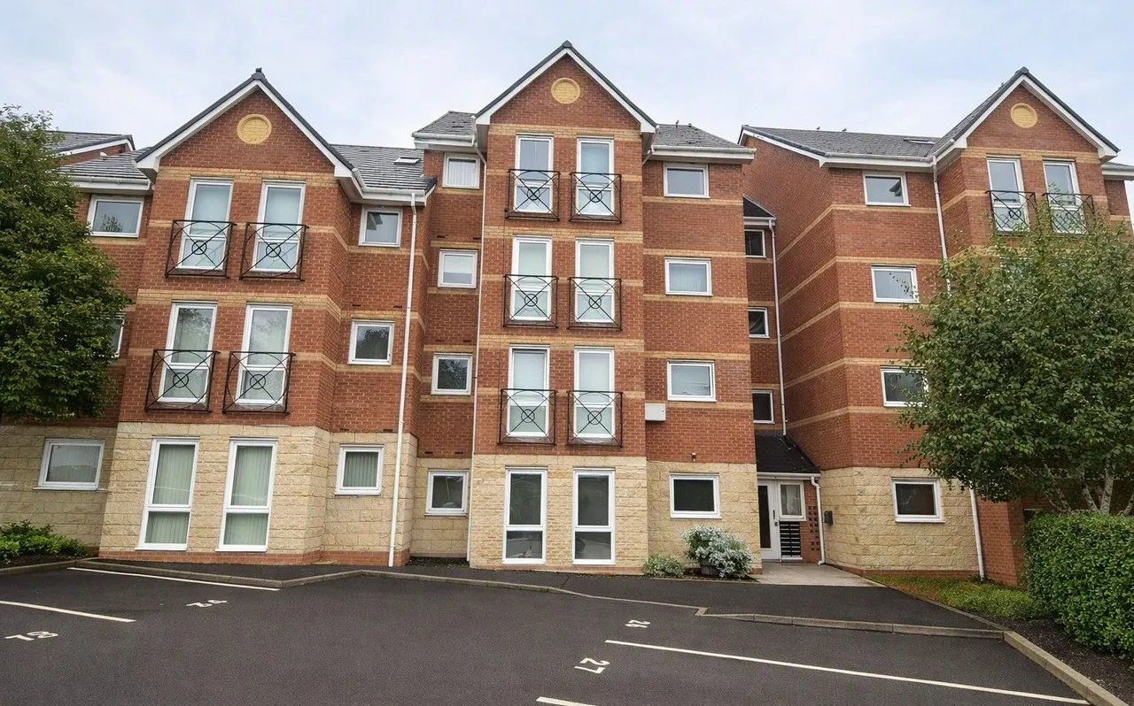 2 bed flat for sale, St. Michaels Close, Stourport-on-severn, DY13