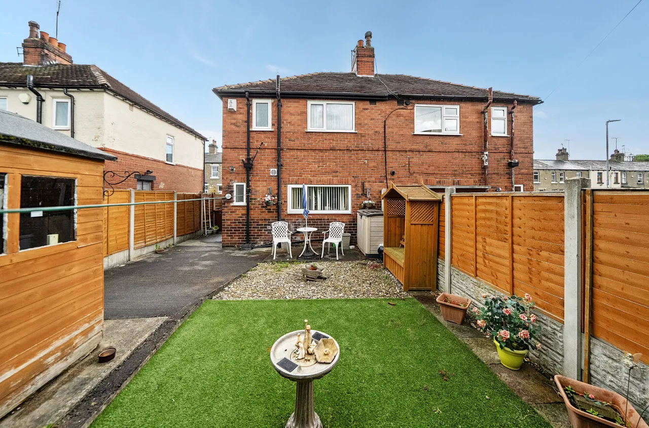 Oaklands Road, Rodley, LS13, photo 9